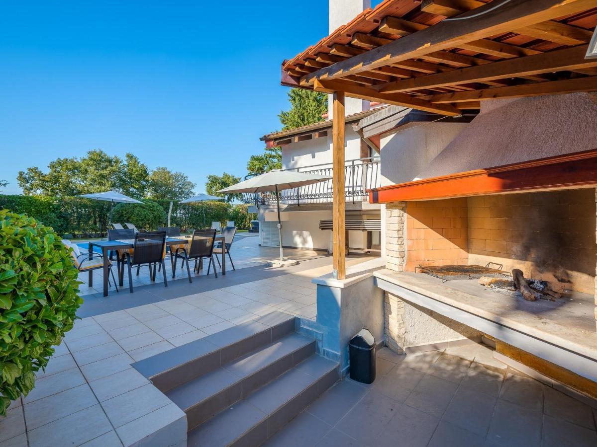 Villa Martimar With Pool And Hot Tub In Istria Rosini Bagian luar foto