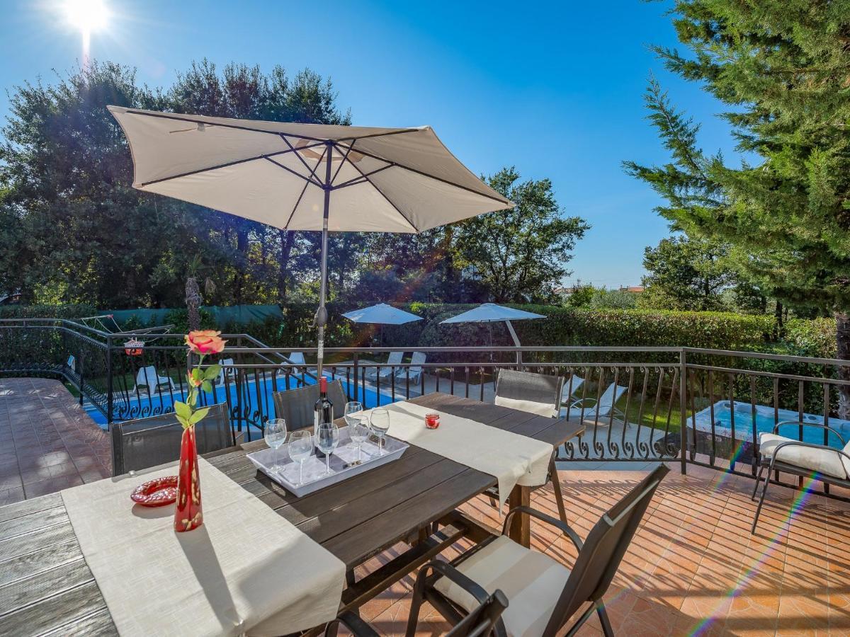 Villa Martimar With Pool And Hot Tub In Istria Rosini Bagian luar foto
